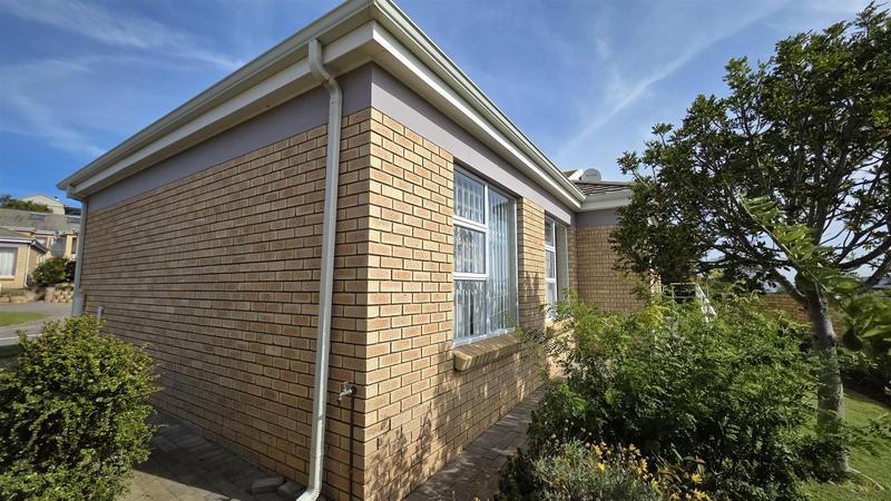 2 Bedroom Property for Sale in Reebok Western Cape